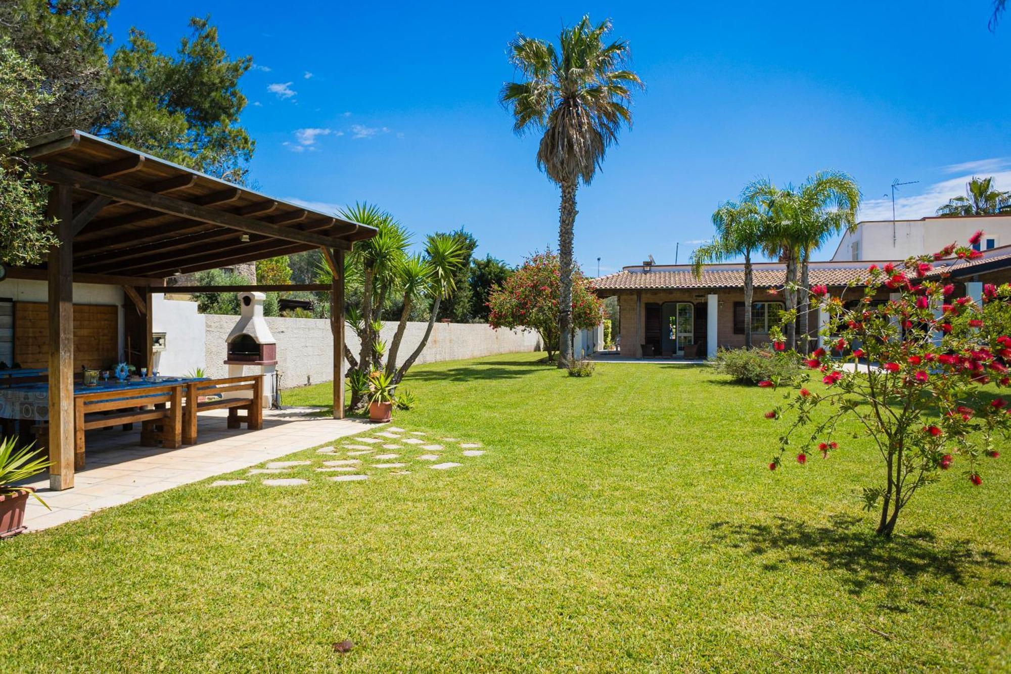 Villa El Capitano With Garden And Pool - Happy Rentals Muro Leccese Exteriér fotografie